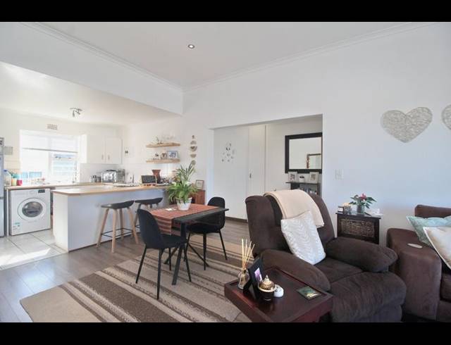 2 BEDROOM PROPERTY TO RENT IN SOMERSET WEST CENTRAL